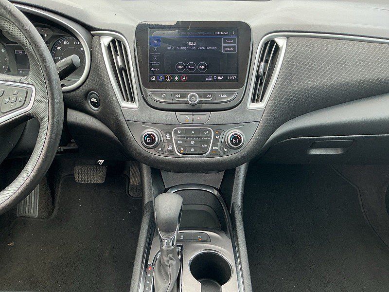 Used 2025 Chevrolet Malibu LT FWD image 14