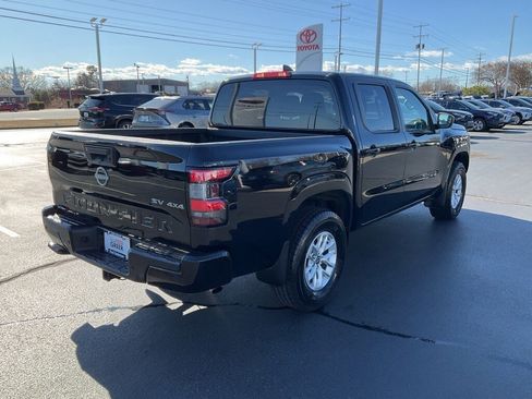 Used 2024 Nissan Frontier SV w/ Technology Package image 17