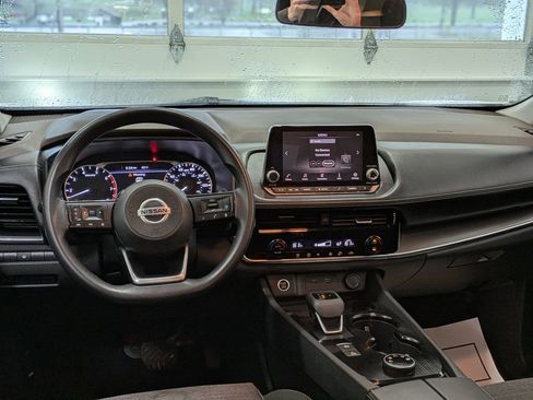 Used 2021 Nissan Rogue SV AWD/4WD image 6