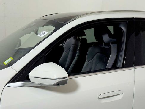 Used 2025 BMW X3 xDrive30i w/ Premium Package image 30