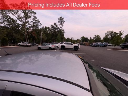 Used 2010 Ford Focus SE FWD image 10