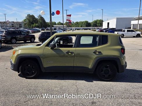 Used 2015 Jeep Renegade Sport w/ Power & Air Group FWD image 4