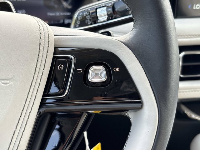 New 2027 Lincoln Aviator Reserve AWD/4WD image 25
