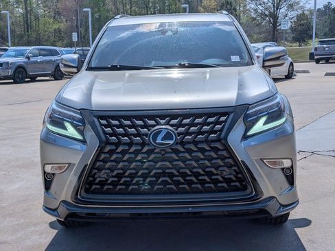 Used 2022 Lexus GX 460 Luxury w/ Sport Design Package AWD/4WD image 3
