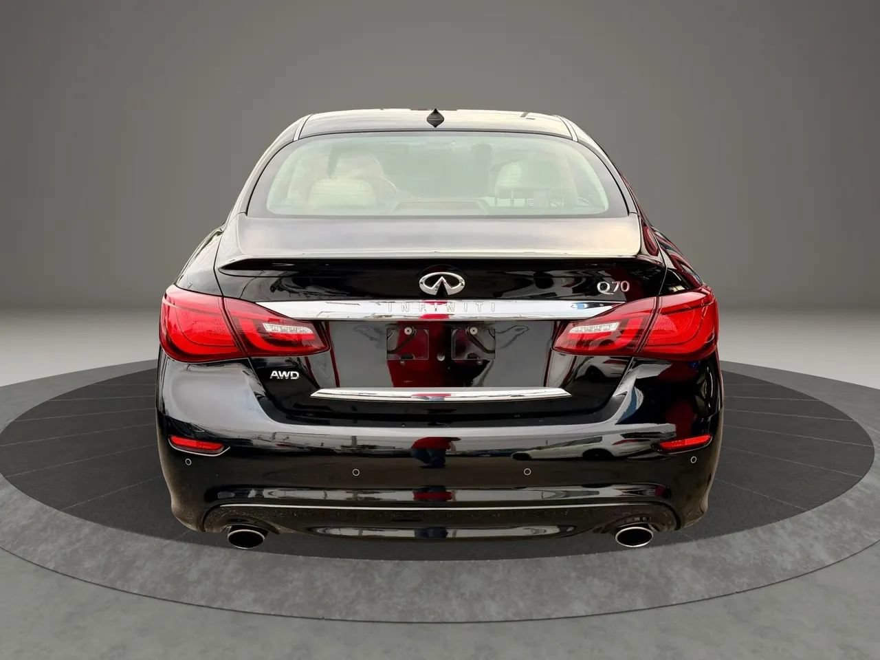 Used 2015 INFINITI Q70 3.7 w/ Deluxe Touring Package AWD/4WD image 5