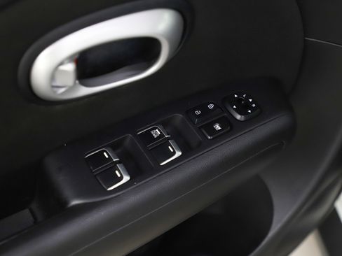 Used 2017 Kia Soul image 19