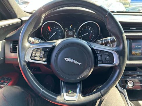 Used 2016 Jaguar XF R-Sport image 20