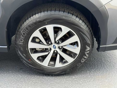 Certified 2025 Subaru Outback Premium w/ Popular Package #1A AWD/4WD image 7