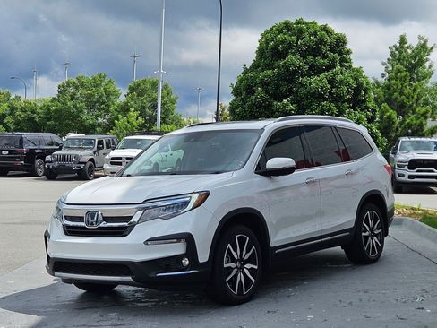 Used 2021 Honda Pilot Touring image 3
