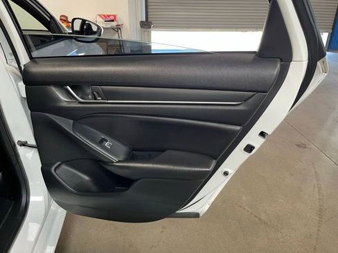 Used 2019 Honda Accord Sport image 15