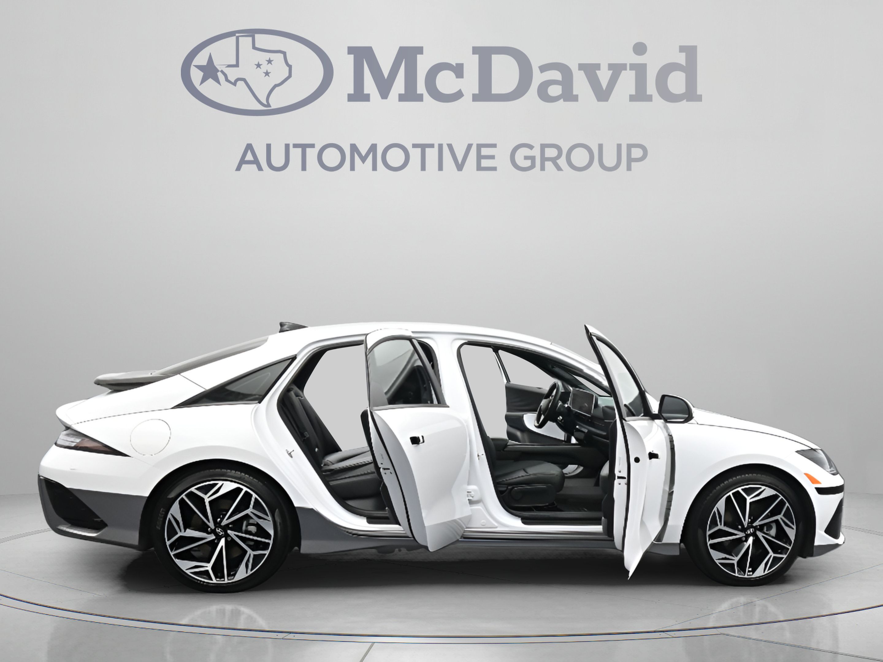 Used 2025 Hyundai Ioniq 6 SEL RWD image 40