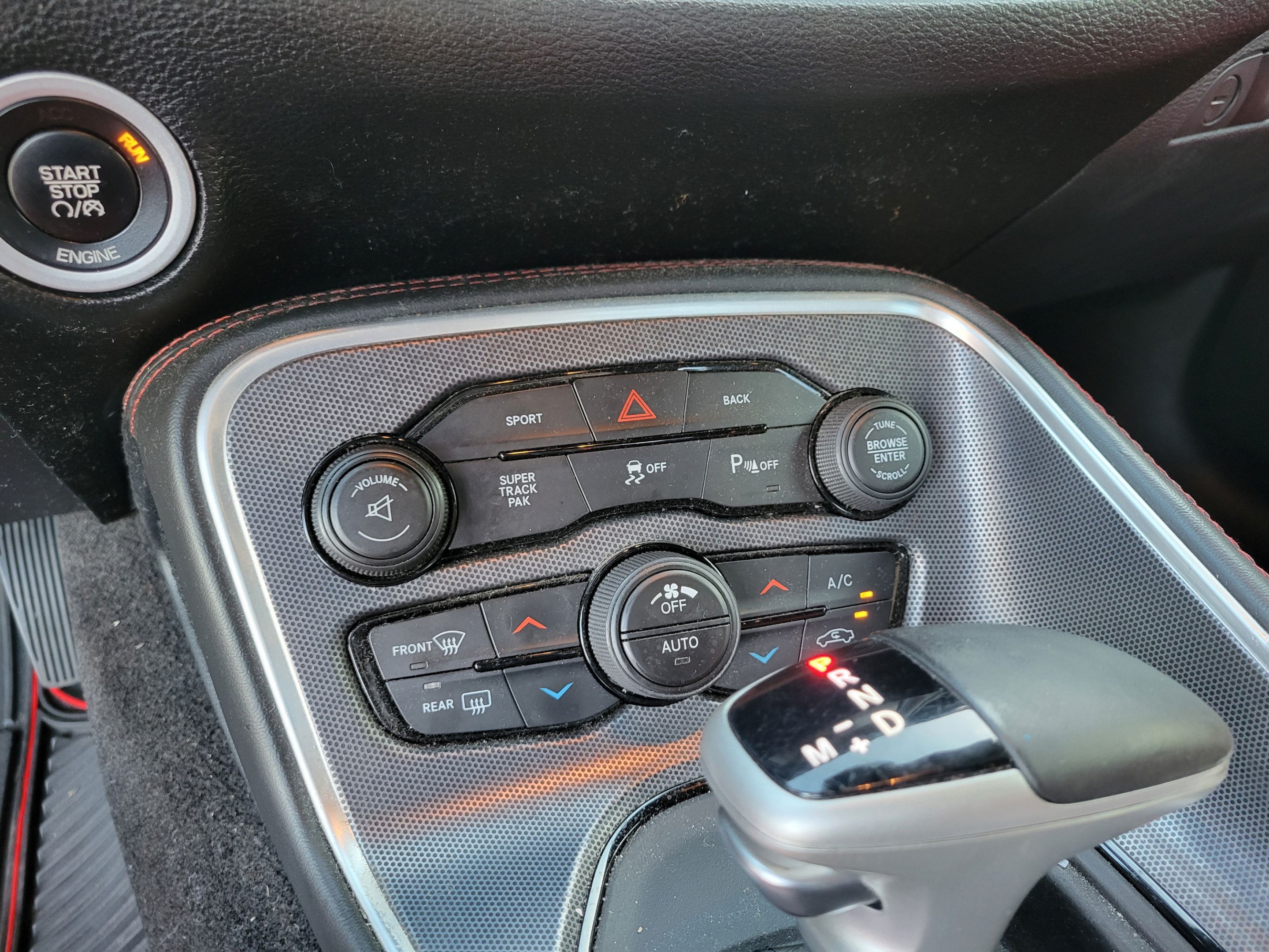 Used 2015 Dodge Challenger R/T Plus RWD image 17