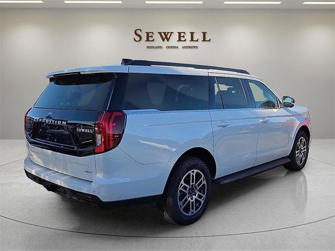 New 2025 Ford Expedition Max Active image 4