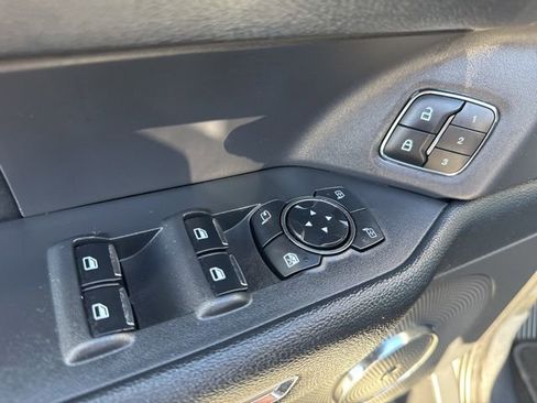 Used 2024 Ford Expedition Limited image 11