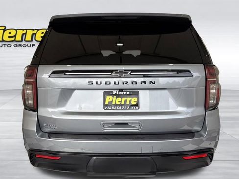 Used 2024 Chevrolet Suburban Z71 w/ Luxury Package image 4