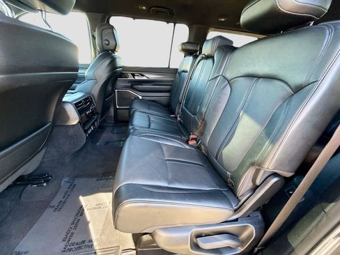 Used 2023 Jeep Wagoneer Series III w/ Convenience Group I image 21