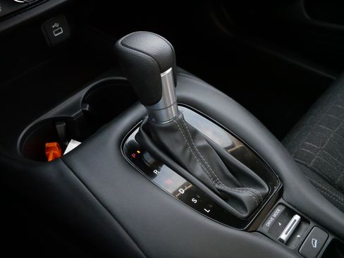 Certified 2023 Honda HR-V LX image 24