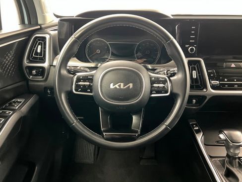 Used 2023 Kia Sorento S w/ Panoramic Sunroof Package image 12