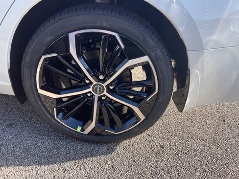 New 2025 Nissan Altima 2.5 SR image 13