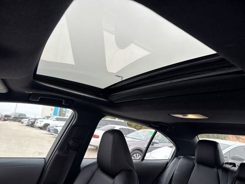 Certified 2025 Toyota Corolla XSE image 10