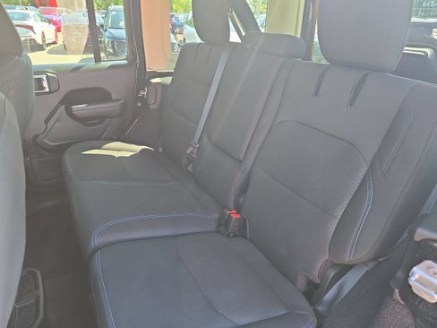 Used 2023 Jeep Wrangler Unlimited Rubicon 4xe AWD/4WD image 13