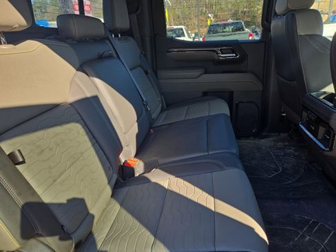 Used 2022 Chevrolet Silverado 1500 ZR2 image 26