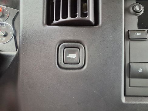 Used 2024 Chevrolet Express 3500 LS w/ Chrome Appearance Package image 5