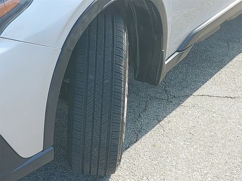 Used 2020 Subaru Outback Premium image 32