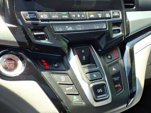 Certified 2021 Honda Odyssey Touring image 20