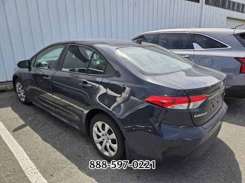 Used 2025 Toyota Corolla LE FWD image 2