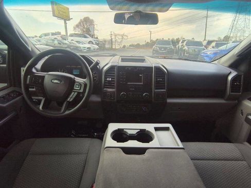 Used 2017 Ford F150 XLT image 14