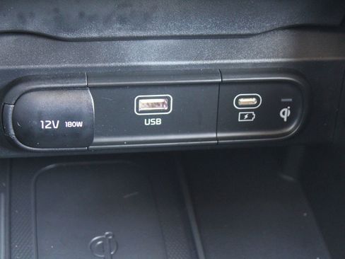 Certified 2024 Kia Telluride S image 40