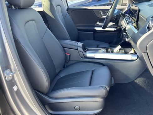 New 2026 Mercedes-Benz GLB 250 4MATIC image 33