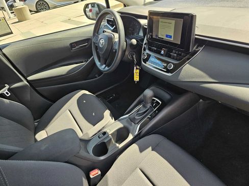 Certified 2025 Toyota Corolla LE FWD image 11