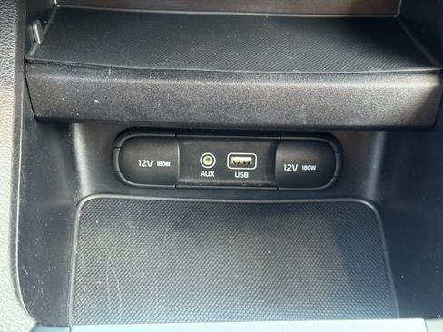 Used 2019 Kia Forte LXS FWD image 25