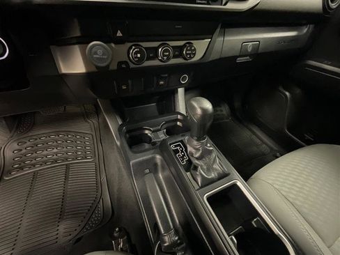 Used 2020 Toyota Tacoma SR image 15