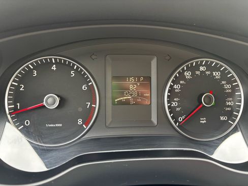 Used 2012 Volkswagen Jetta SE FWD image 16