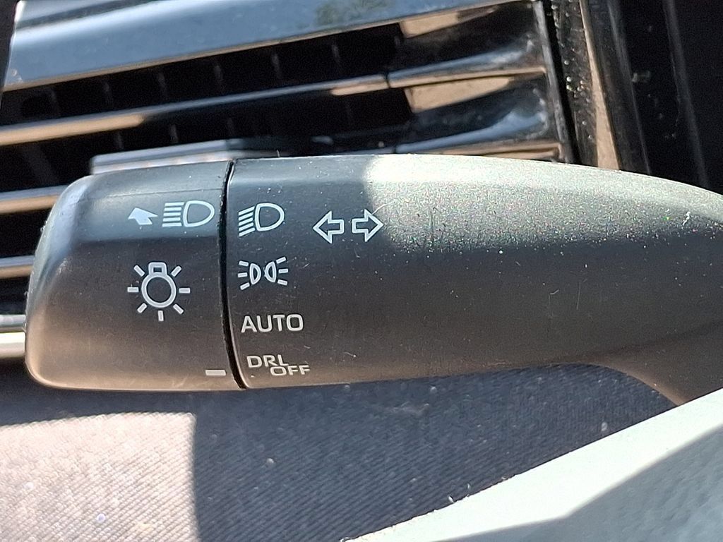 Used 2025 Toyota Camry LE FWD image 26