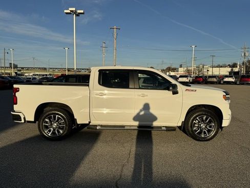 Certified 2024 Chevrolet Silverado 1500 RST image 6