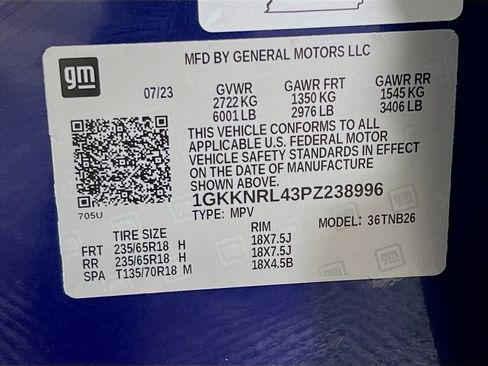 Used 2023 GMC Acadia SLE w/ Driver Convenience Package image 30