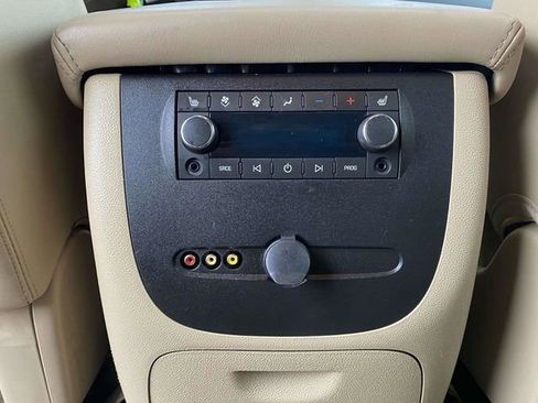 Used 2013 GMC Yukon XL Denali image 33