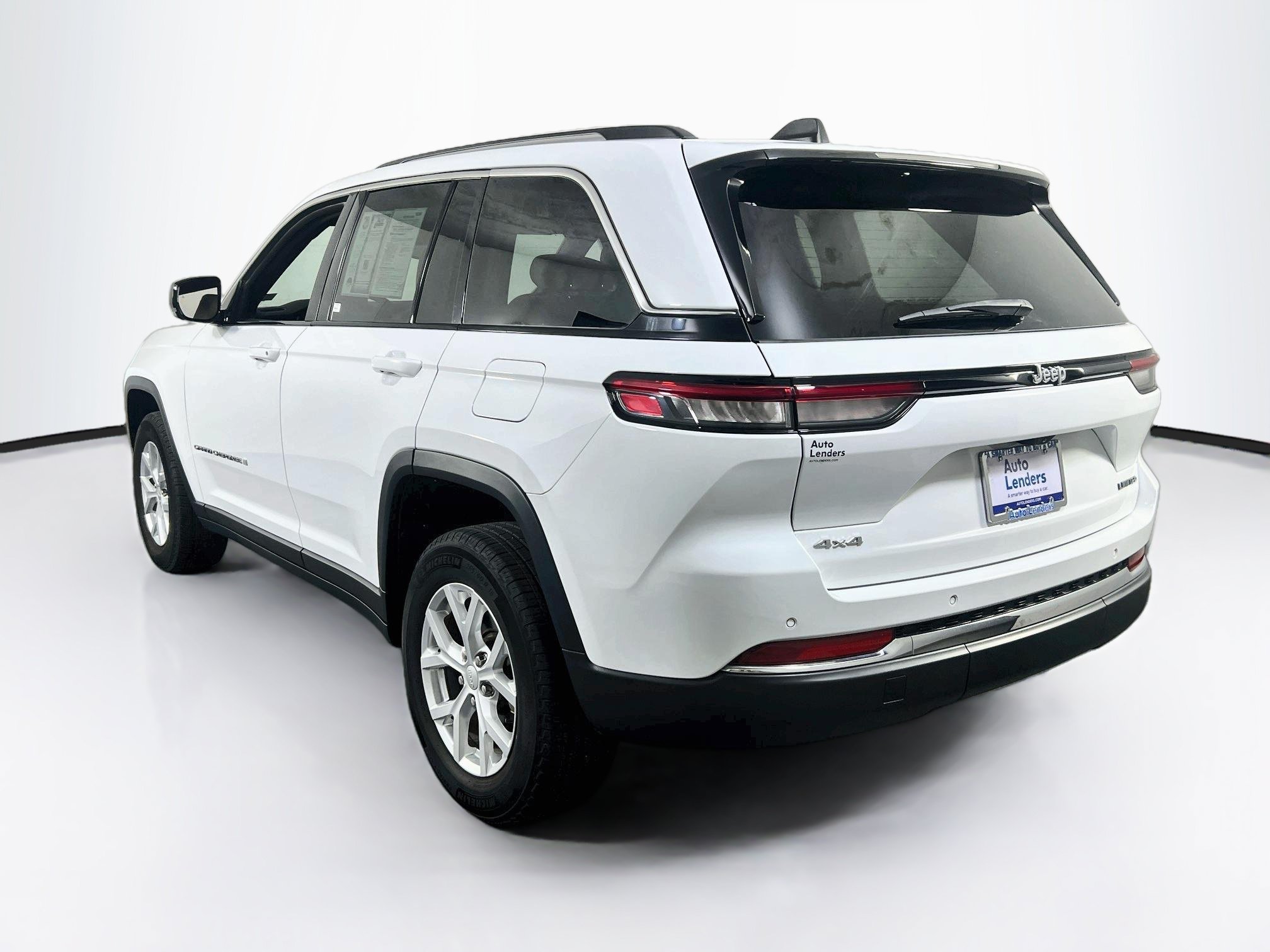 Used 2023 Jeep Grand Cherokee Limited AWD/4WD image 7