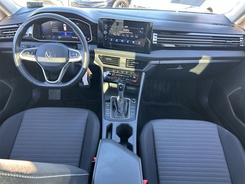 Certified 2025 Volkswagen Jetta S image 12