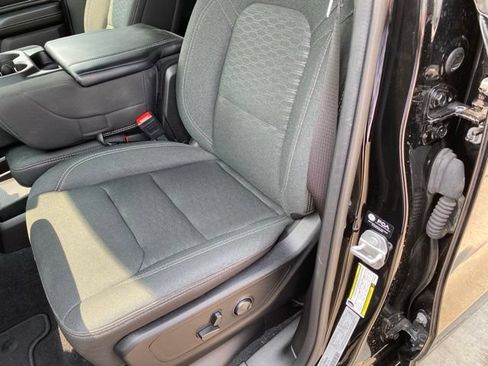 Used 2025 RAM 1500 Big Horn AWD/4WD image 18