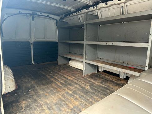 Used 2015 Chevrolet Express 2500 Extended image 20