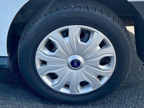 Used 2019 Ford Transit Connect XL image 9