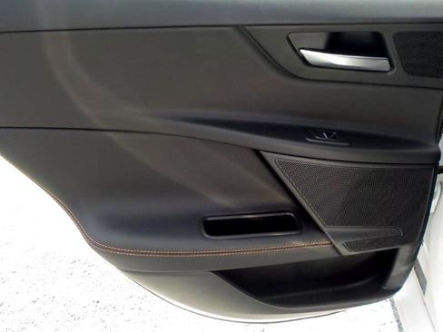 Used 2017 Jaguar XE Prestige image 19