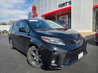 Certified 2019 Toyota Sienna SE