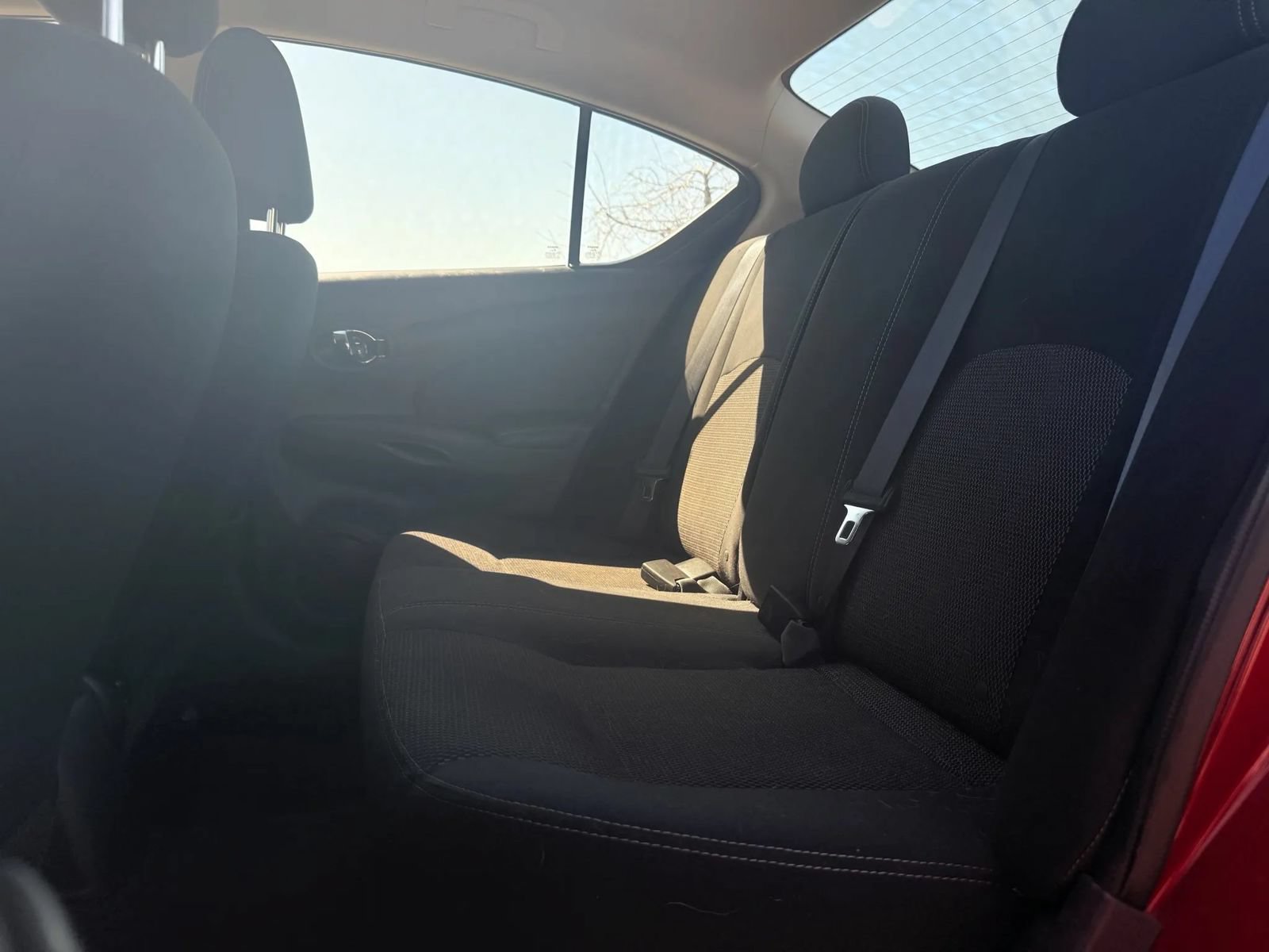 Used 2015 Nissan Versa SV w/ SV Appearance Package FWD image 7