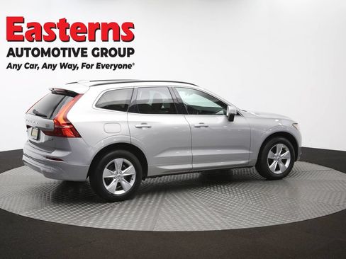 Used 2022 Volvo XC60 B5 Momentum AWD/4WD image 46
